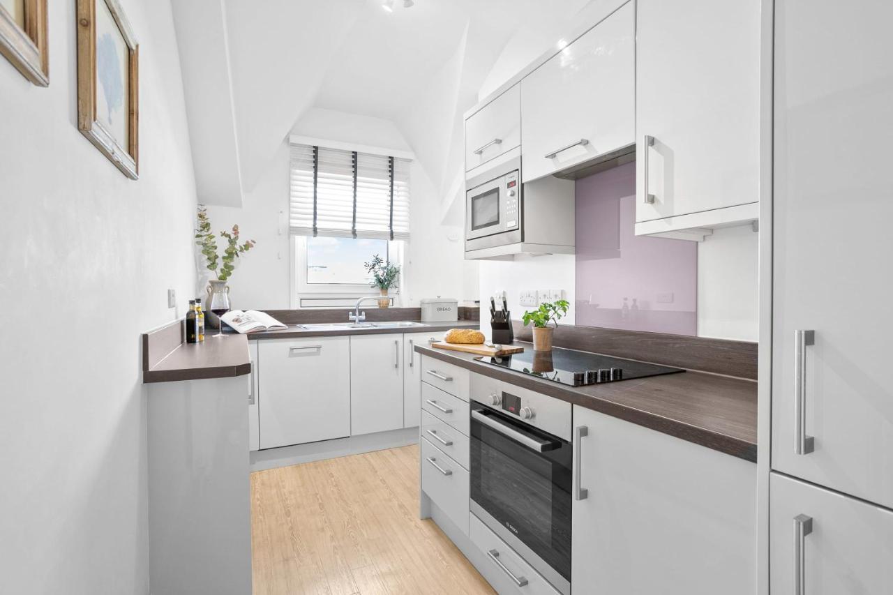 Wellswood Apartment - Sunny Apartment With Stunning Sea Views And Private Balcony Torquay Exterior foto